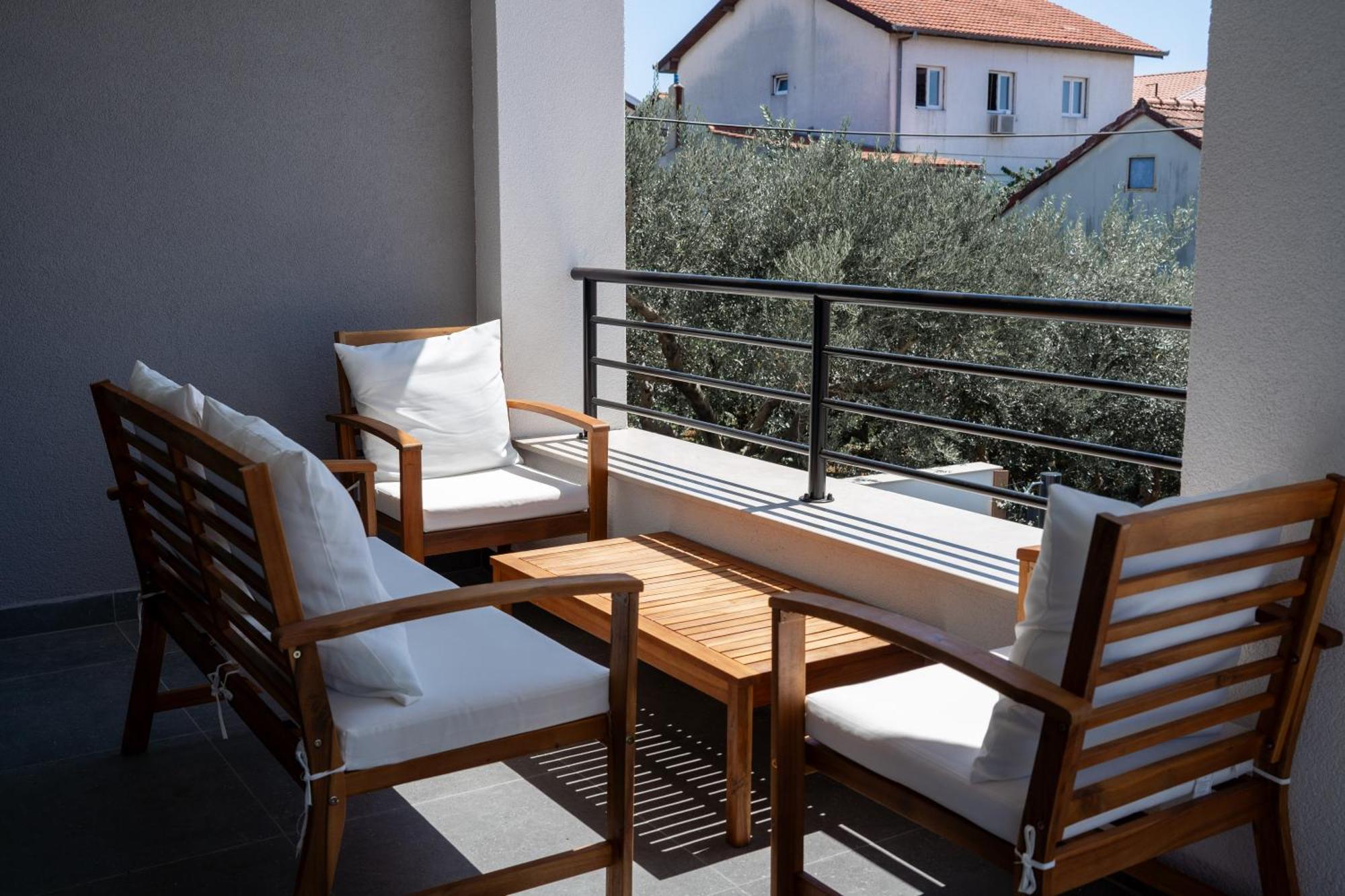 Bernie Apartments With A Pool Zadar Exterior photo